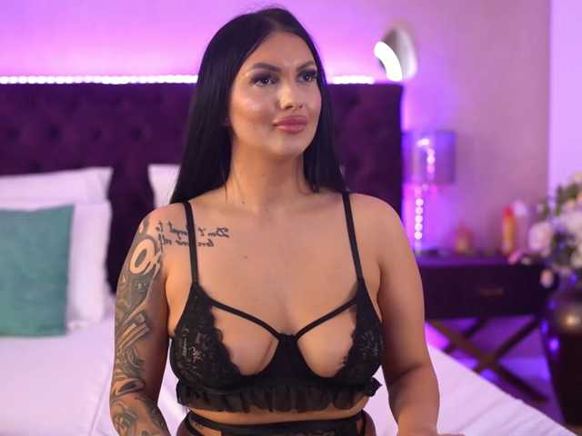 AliraNightvale live cam on BongaCams