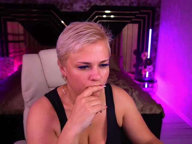 crystalvibe cam belle