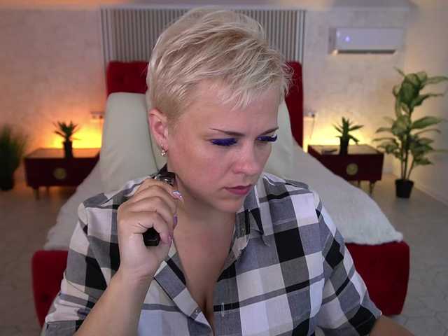 crystalvibe live sex show