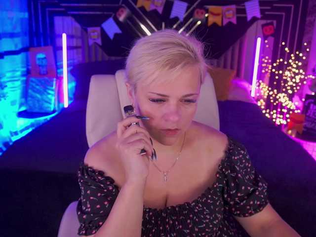 CrystalVibe live cam on BongaCams