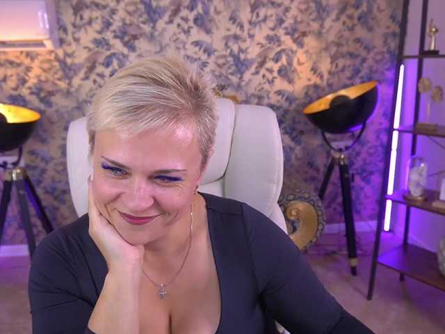 crystalvibe live sex show
