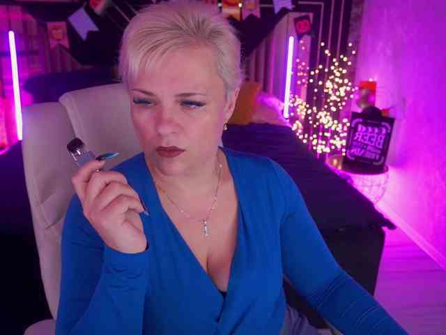 CrystalVibe webcam