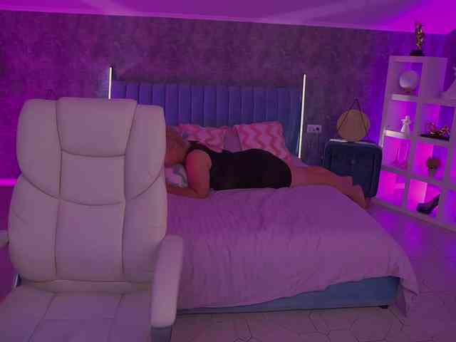 CrystalVibe Live Webcam on BongaCams