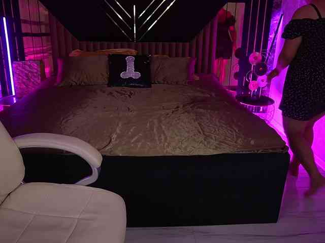 CrystalVibe webcam