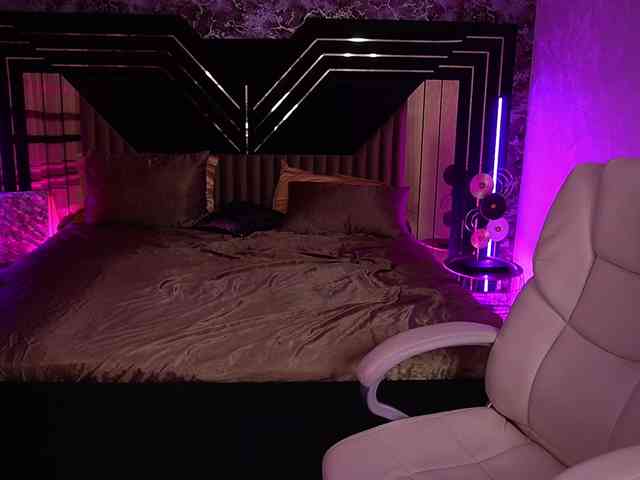 crystalvibe's live room