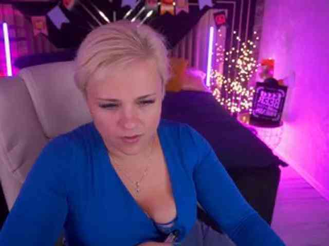 webcam site CrystalVibe