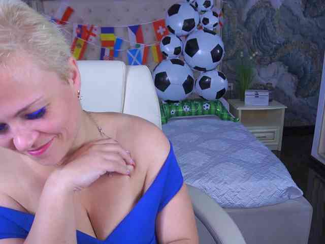CrystalVibe webcam