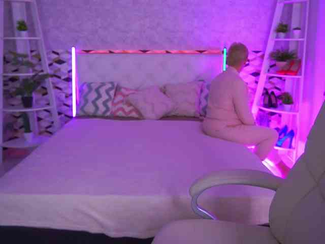 CrystalVibe webcam