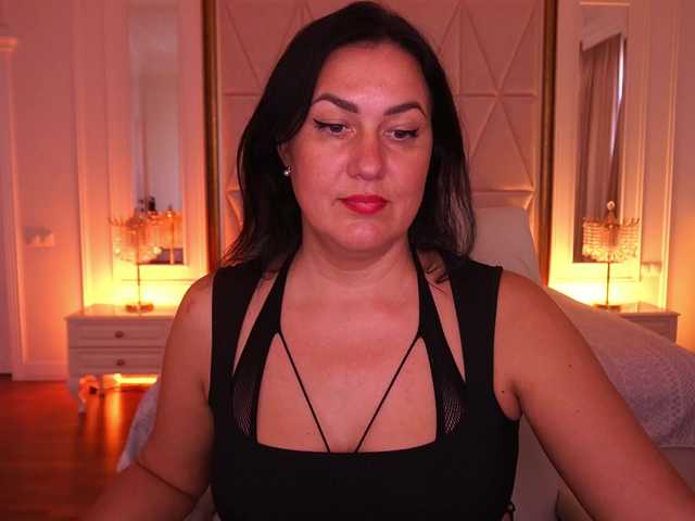 VelvetLuck live cam preview