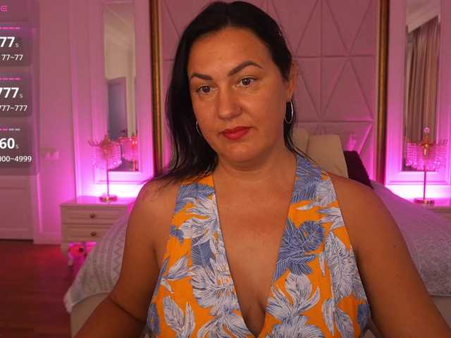 VelvetLuck live cam on BongaCams