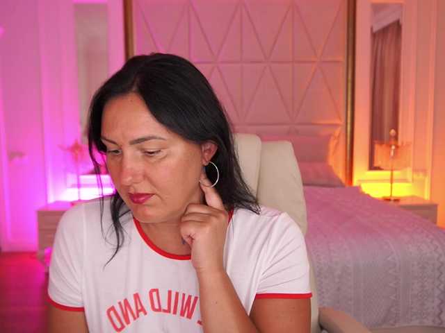 VelvetLuck live cam on BongaCams