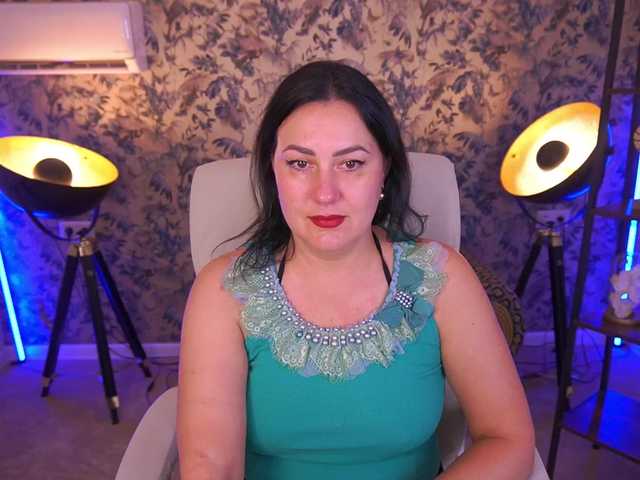 VelvetLuck live cam on BongaCams