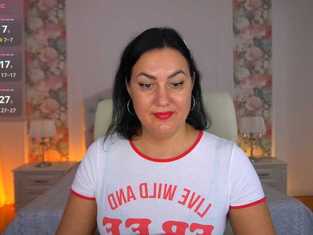 VelvetLuck live cam on BongaCams