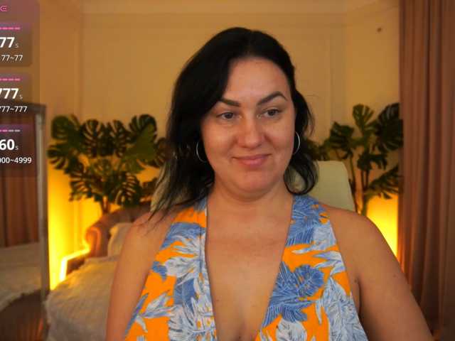 VelvetLuck live cam preview