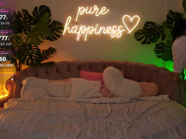 VelvetLuck live cam preview