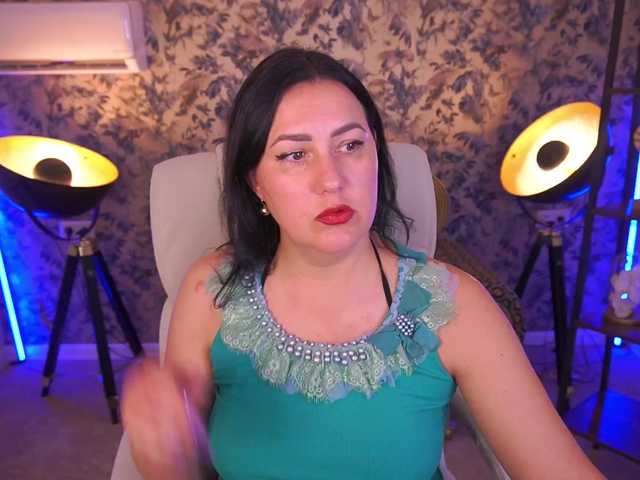 VelvetLuck live cam on BongaCams