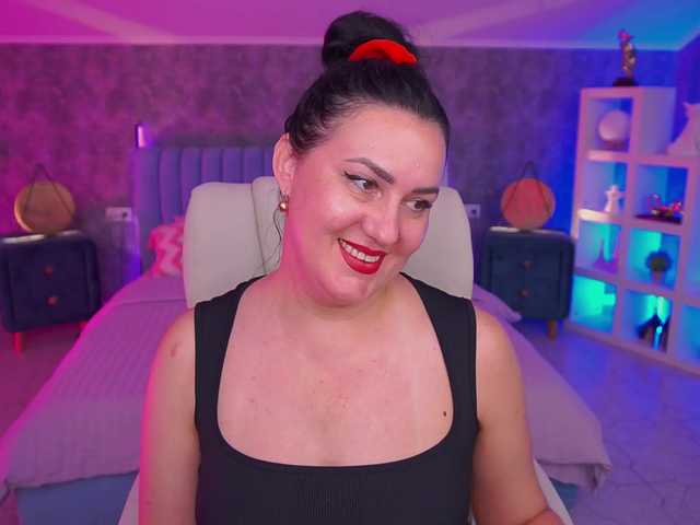 VelvetLuck live cam on BongaCams