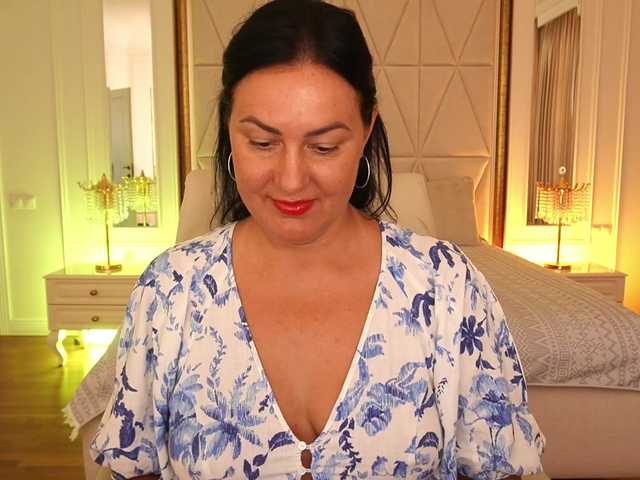 VelvetLuck live cam