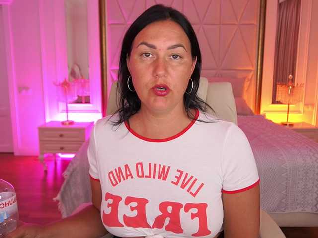 VelvetLuck live cam on BongaCams