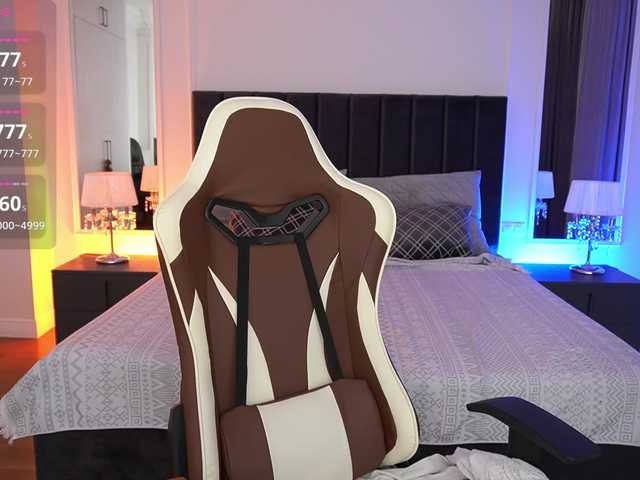 VelvetLuck live cam preview
