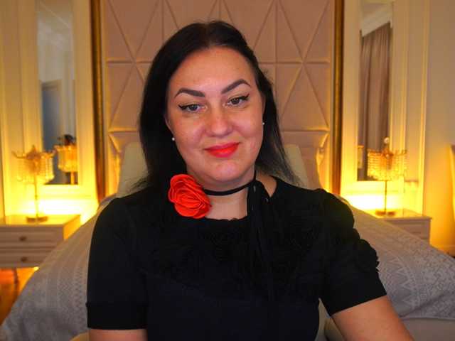 VelvetLuck live cam on BongaCams