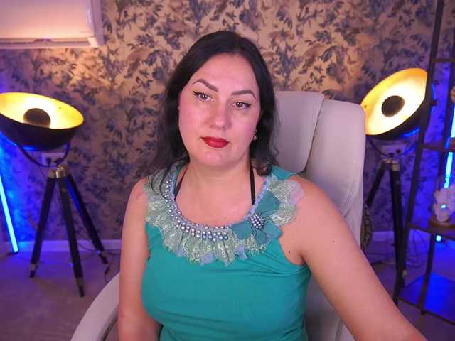 VelvetLuck live cam on BongaCams