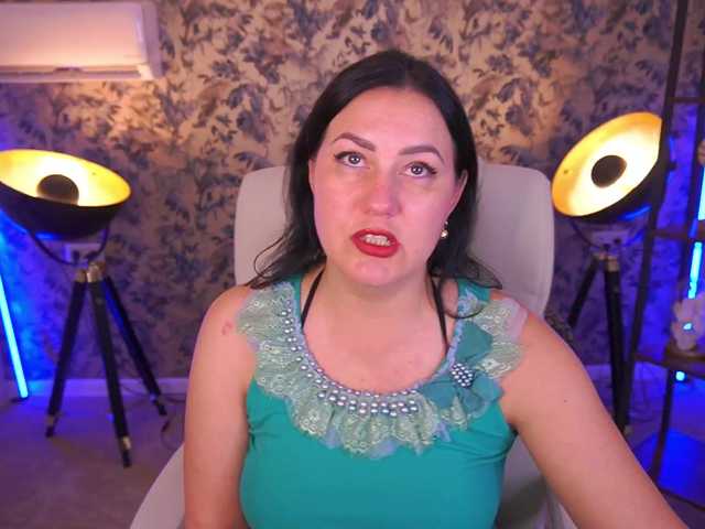 VelvetLuck live cam on BongaCams