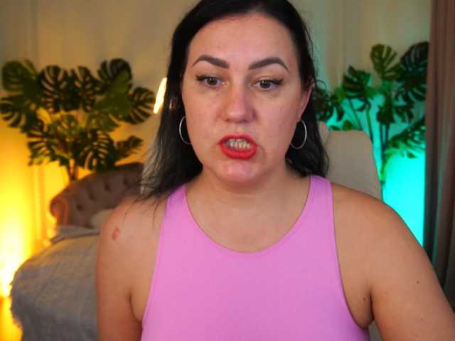 VelvetLuck live cam on BongaCams