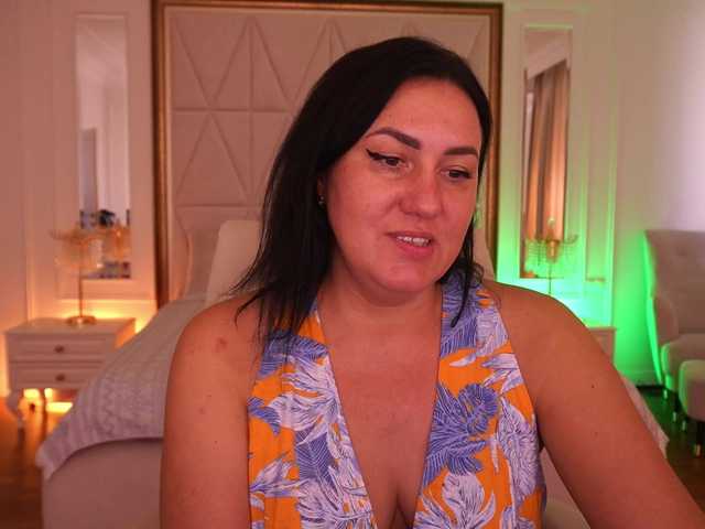 VelvetLuck live cam on BongaCams