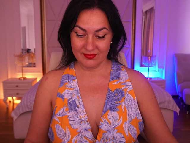 VelvetLuck live cam preview