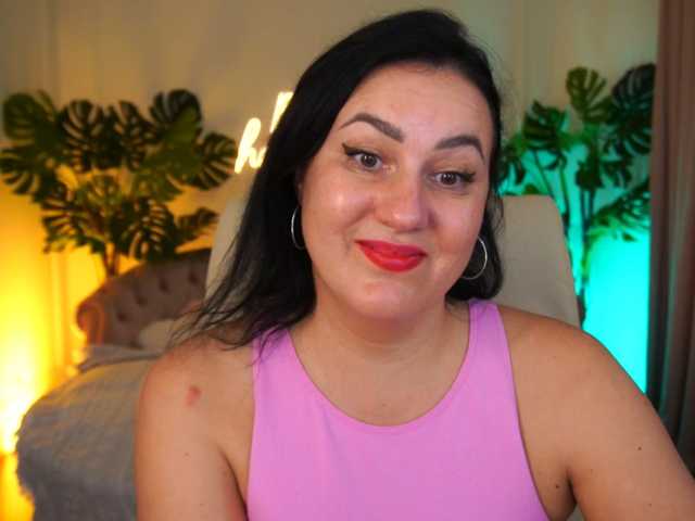 VelvetLuck live cam on BongaCams