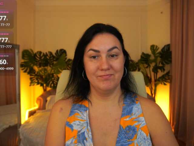 VelvetLuck live cam preview