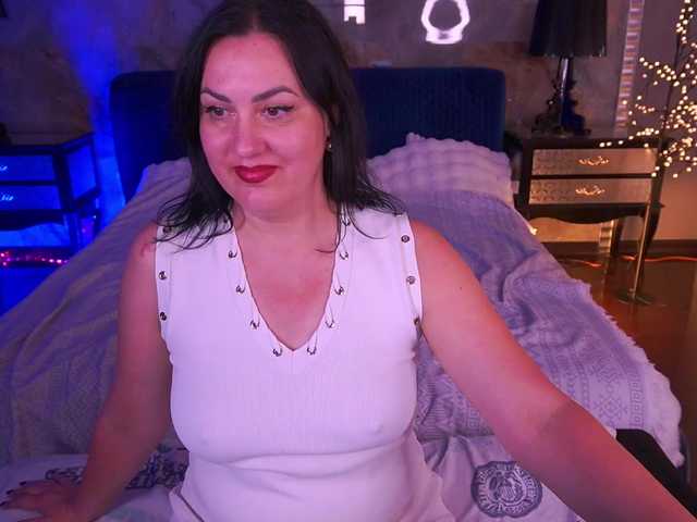 VelvetLuck live cam on BongaCams