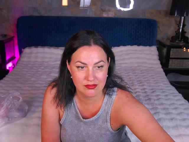 VelvetLuck Live Webcam on BongaCams