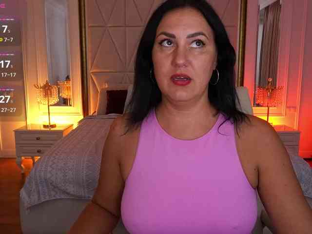 VelvetLuck's webcam live show