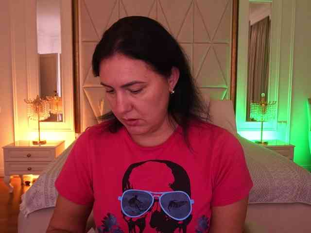 VelvetLuck webcam
