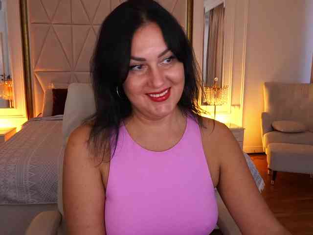 VelvetLuck webcam