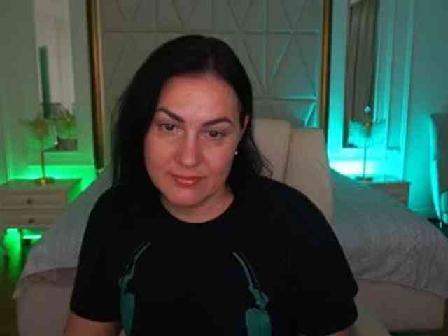 VelvetLuck webcam