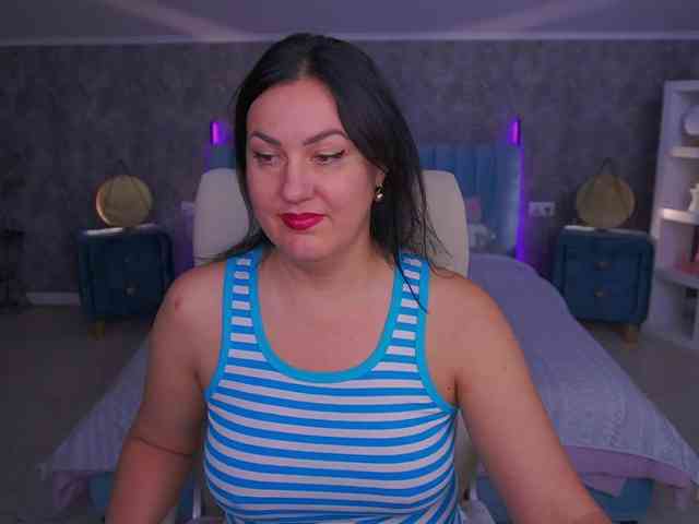 VelvetLuck webcam
