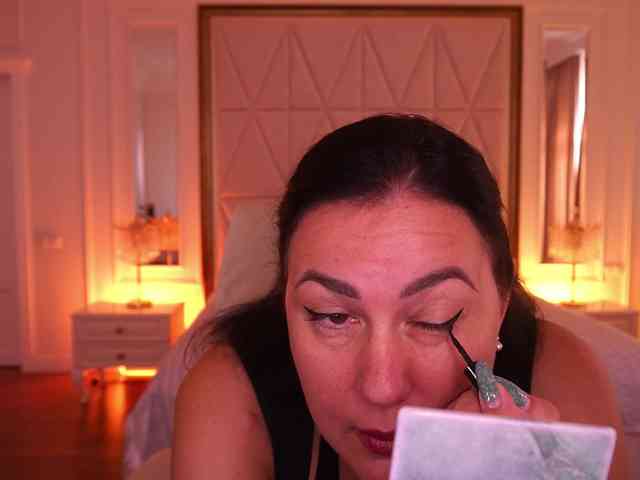 VelvetLuck webcam