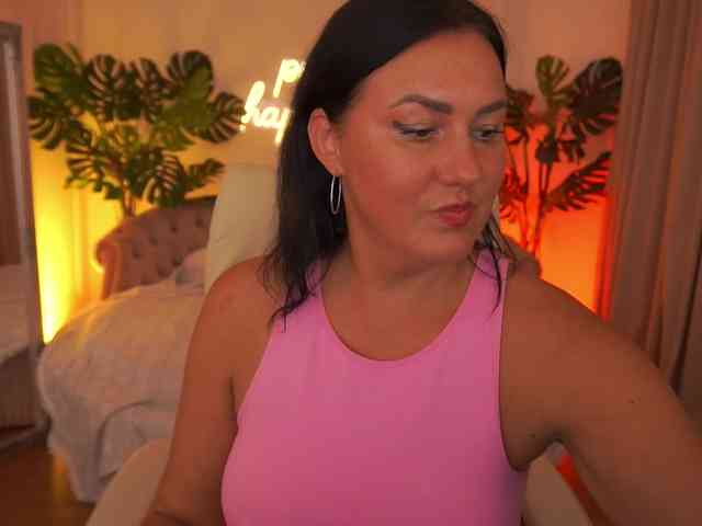 VelvetLuck webcam