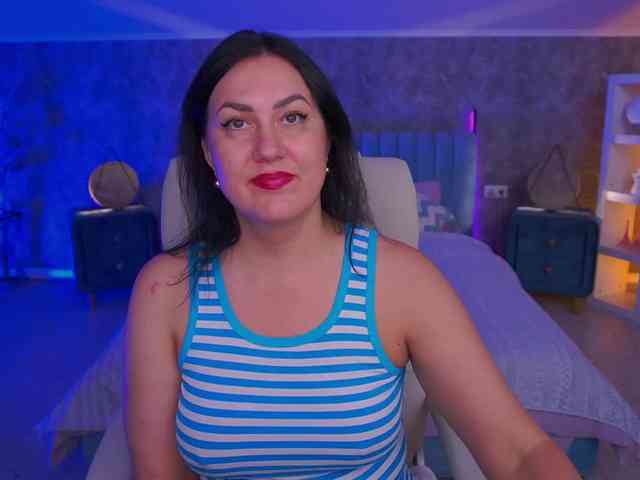 VelvetLuck webcam