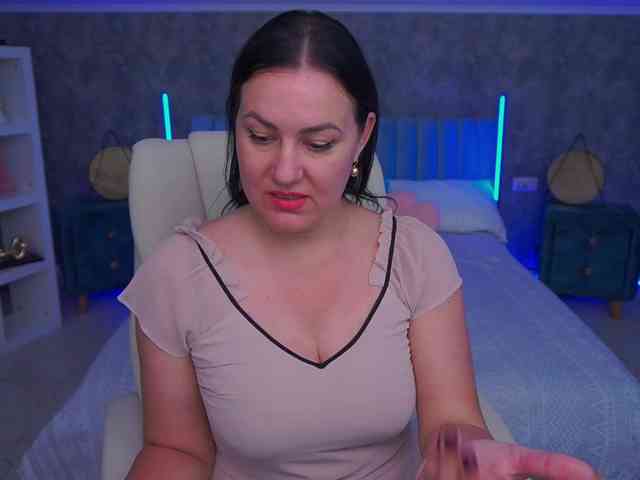 VelvetLuck webcam