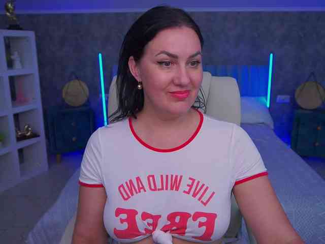 VelvetLuck webcam