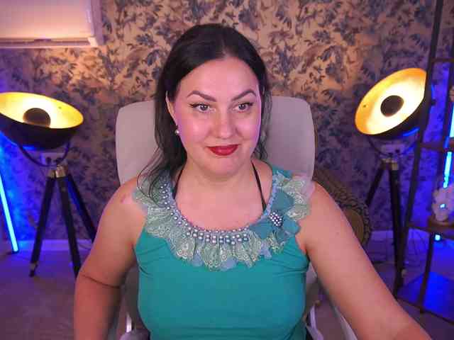 VelvetLuck webcam