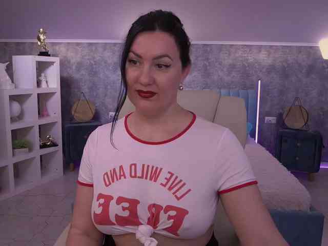 VelvetLuck webcam