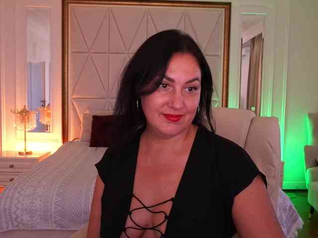 VelvetLuck webcam