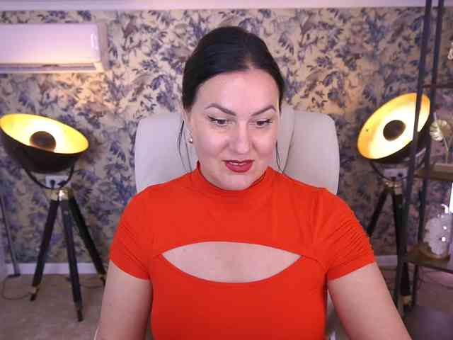 VelvetLuck webcam