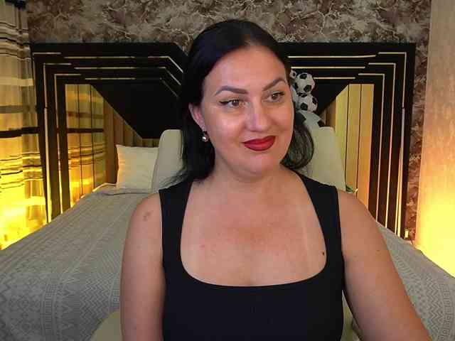 VelvetLuck webcam