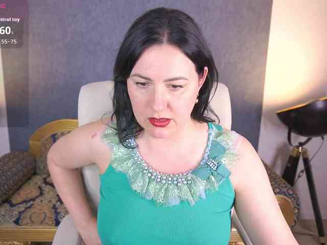 VelvetLuck webcam